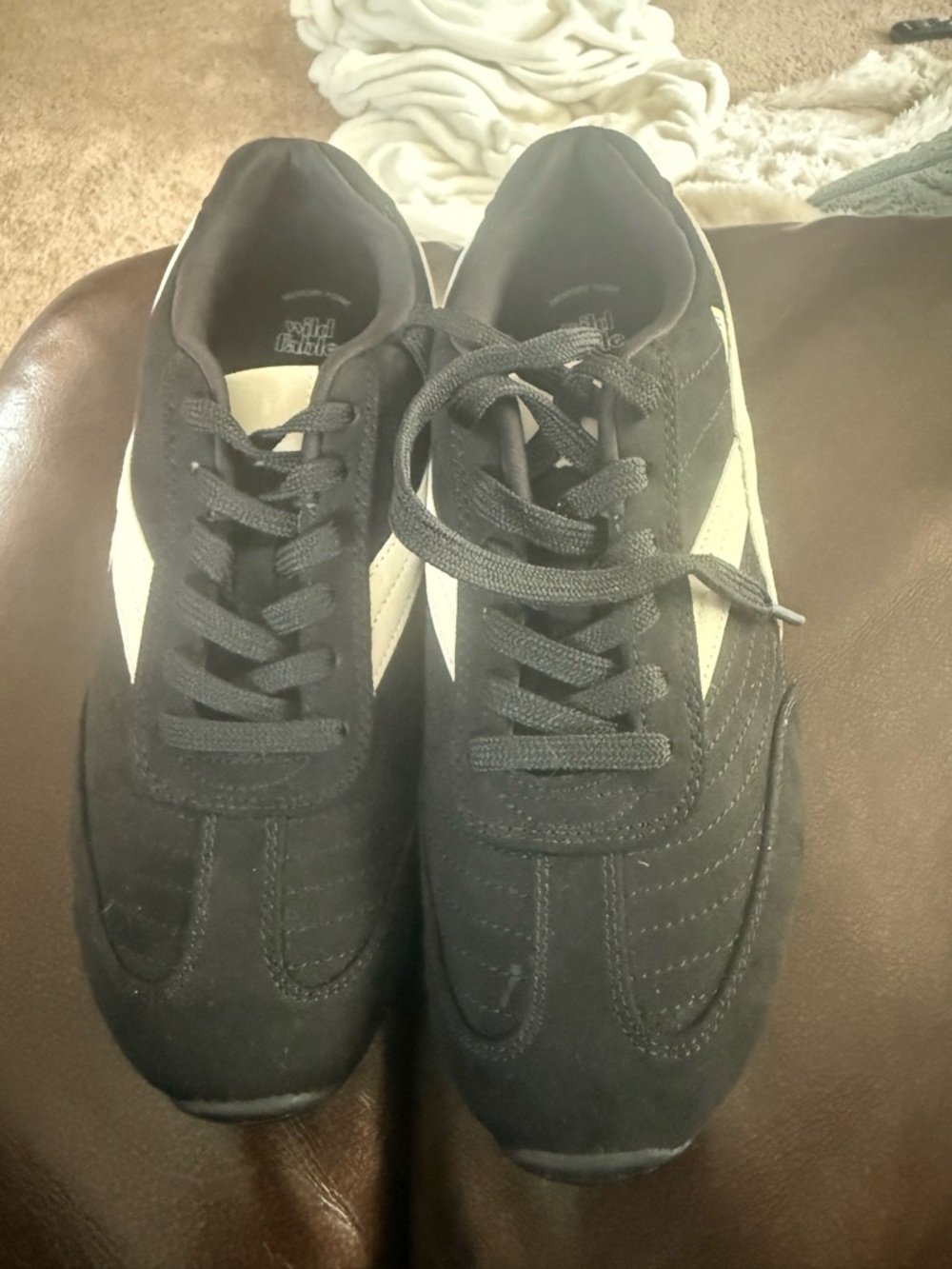 Women's Wild Fable Black Suede Sneakers w/ White - size 7.5